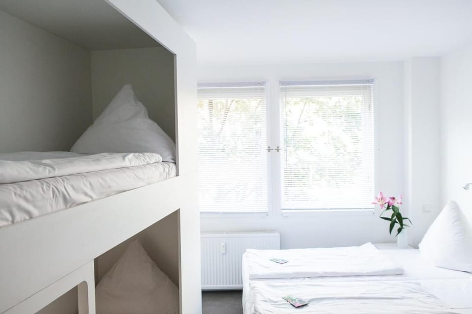 BNB near Brandenburg Gate - Rooms & Apartments Hostel in Berlin