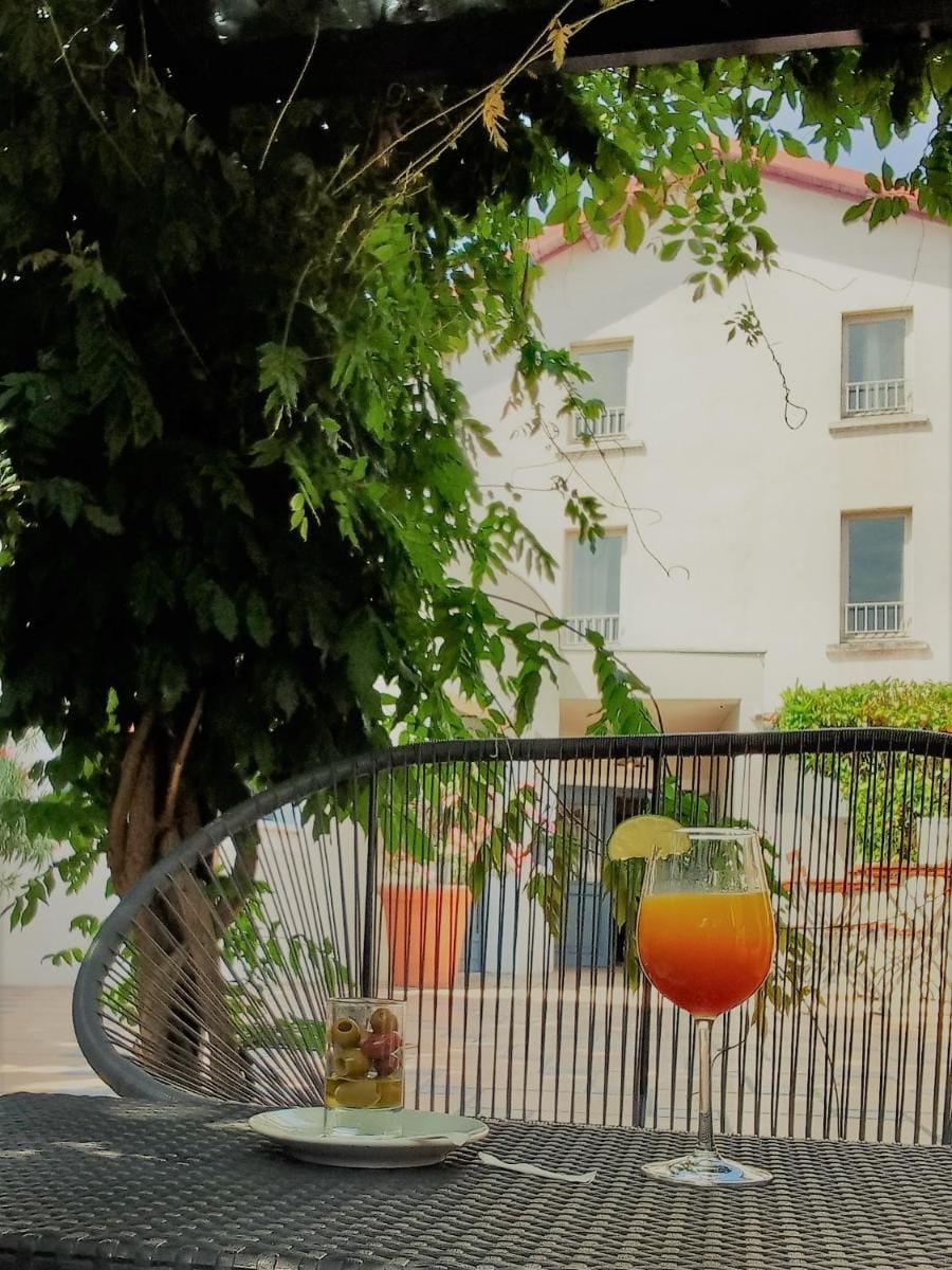 Logis Le Nouvel Hotel in Provence-Alpes-Côte d'Azur