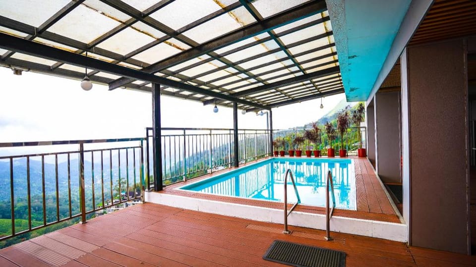 Misty Mountain Resort Hotel in Munnar