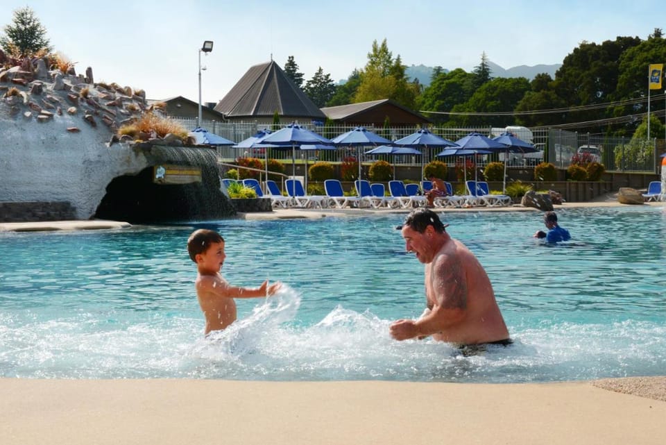 Lake Taupo Holiday Resort Campground/ 
RV Resort in Taupo