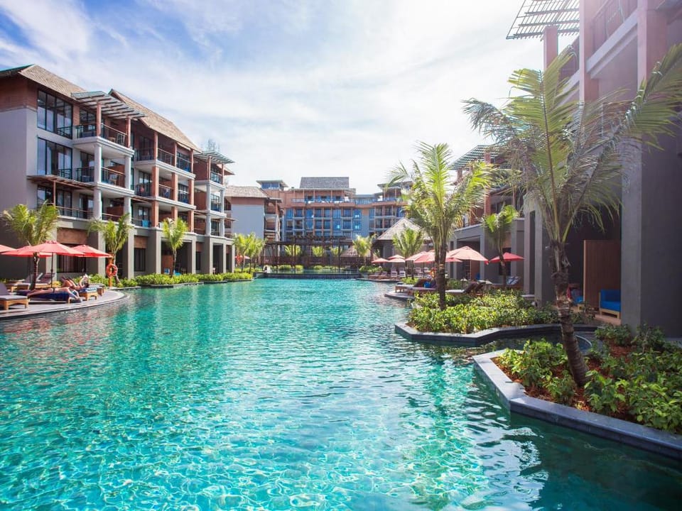 Mai Khao Lak Beach Resort & Spa Resort in Khuekkhak