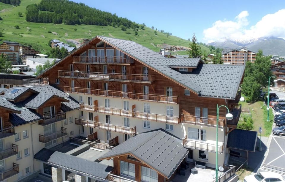 Résidence Odalys L'Ours Blanc Apartment hotel in Les Deux Alpes