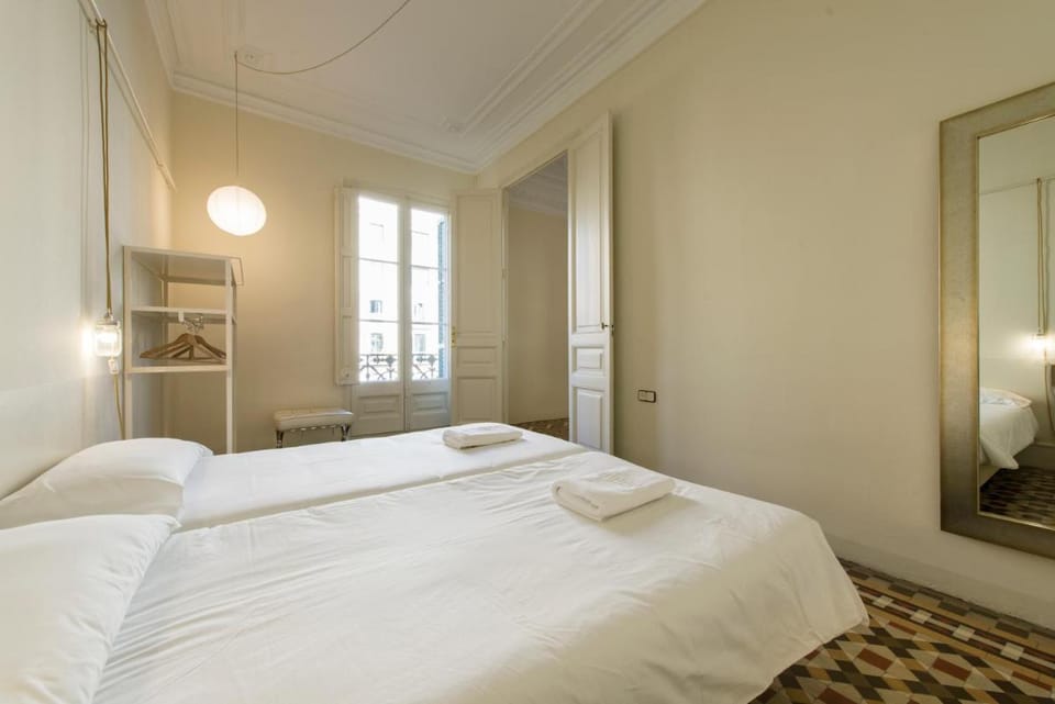SibsBcn- Rambla- Family Friends Business Central Apartment in Barcelona