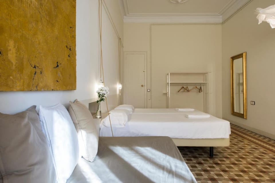 SibsBcn- Rambla- Family Friends Business Central Apartment in Barcelona