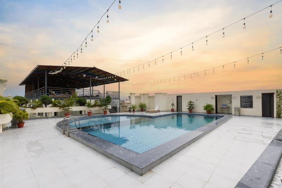 Pride Premier Solitaire Dehradun Hotel in Dehradun
