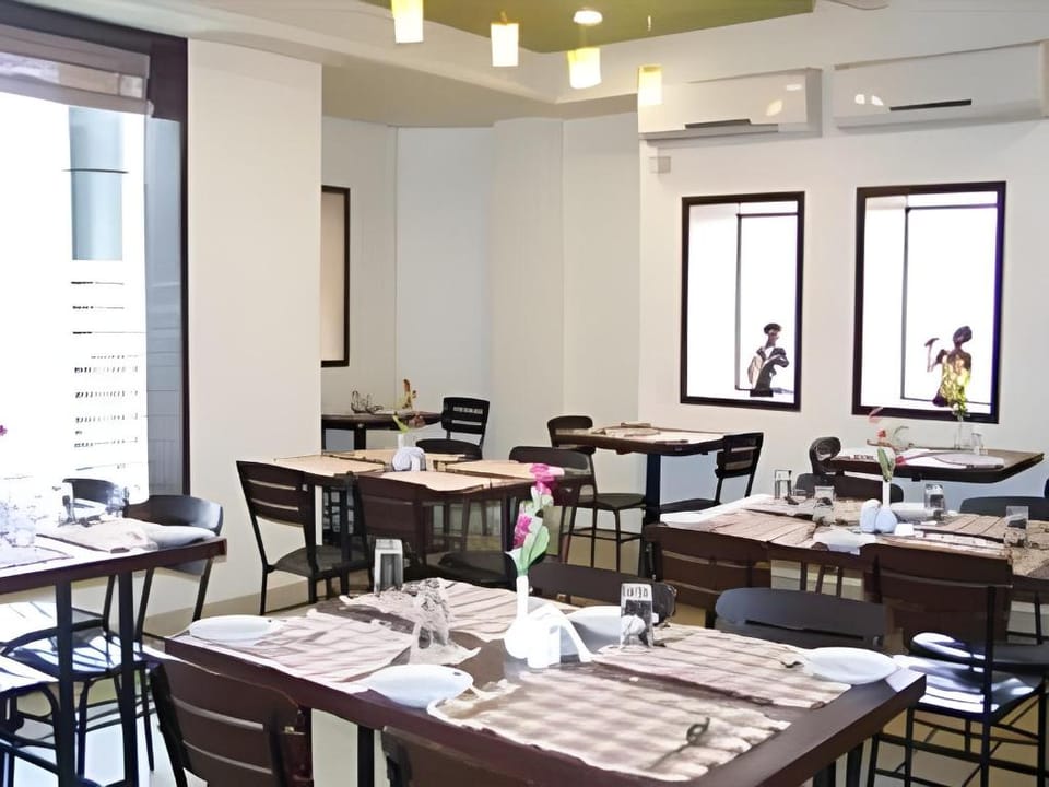 Hotel Airport Residency Hotel in Ahmedabad