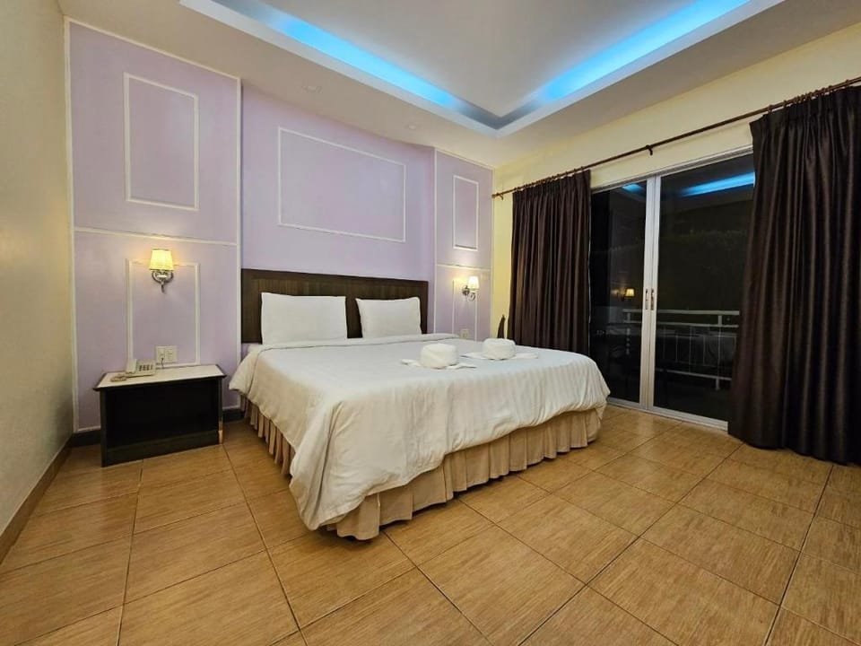 Baan Suksiri Hotel Inn in Hua Hin District