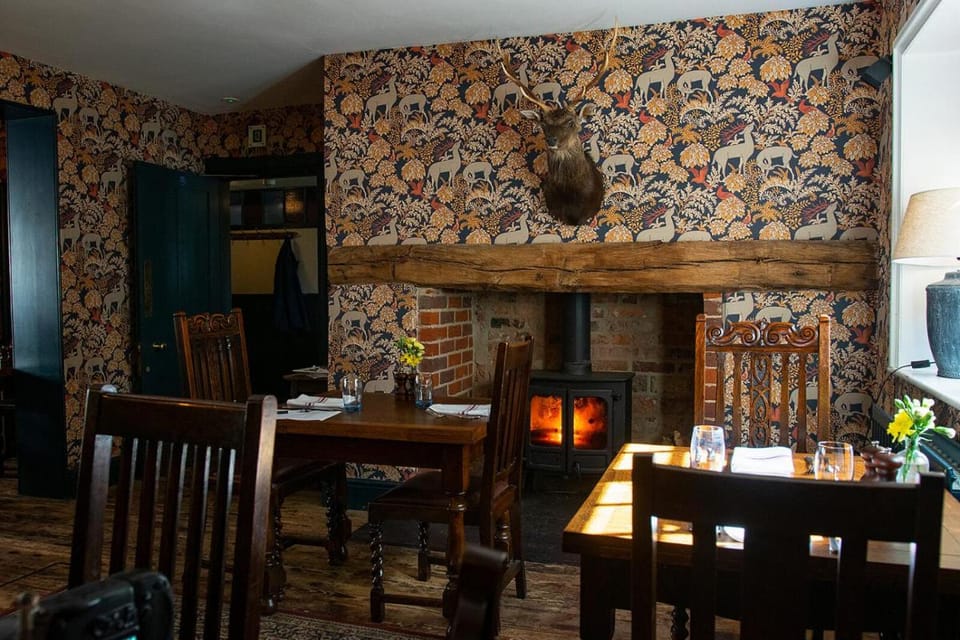 Stag and Huntsman Bed and Breakfast in Wycombe District