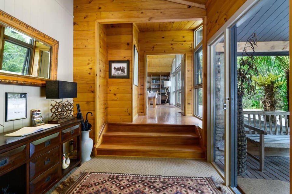Koura Lodge Bed and Breakfast in Rotorua