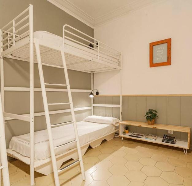 Bird House Hostel in Barcelona