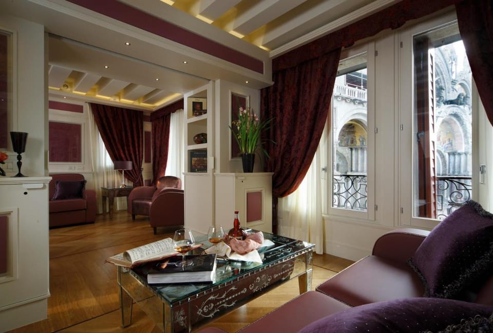 Canaletto Luxury Suites - San Marco Luxury Hotel in San Marco