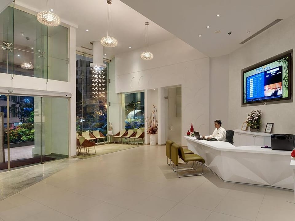 Hotel Kohinoor Elite near BKC Hotel in Mumbai