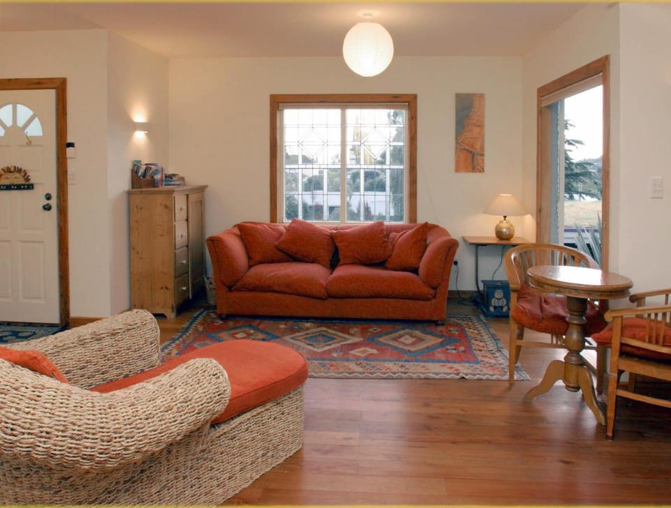 Joya Garden & Villa Studios Bed and Breakfast in Nelson