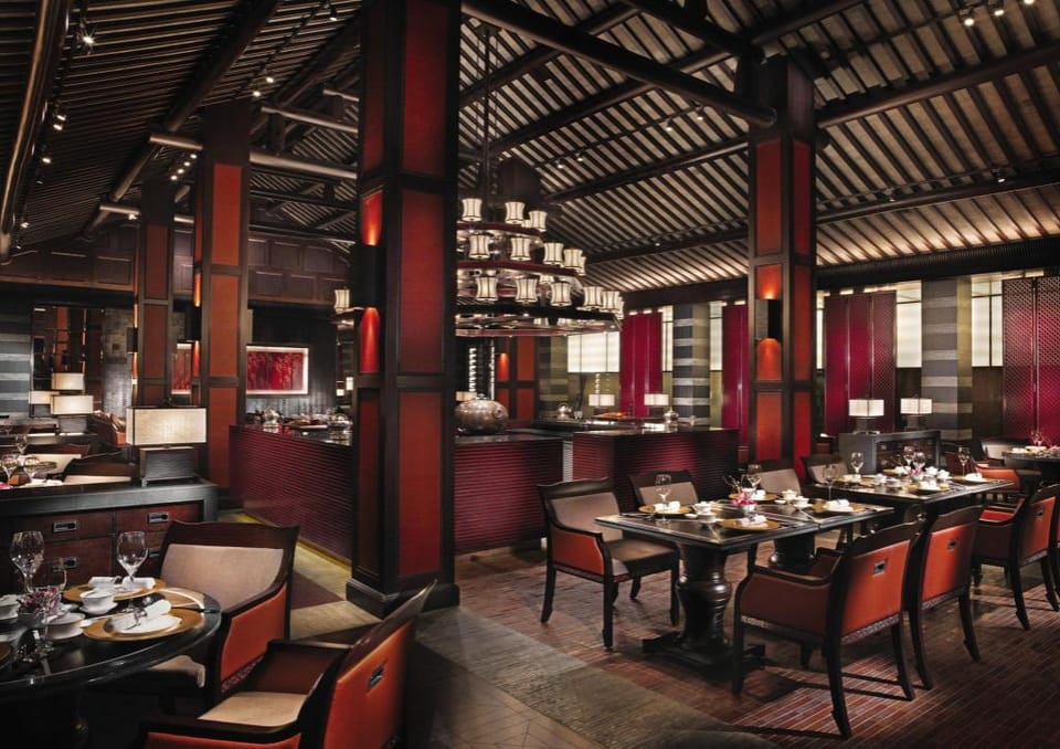 Four Seasons Hotel Hangzhou At West Lake Hotel in Hangzhou