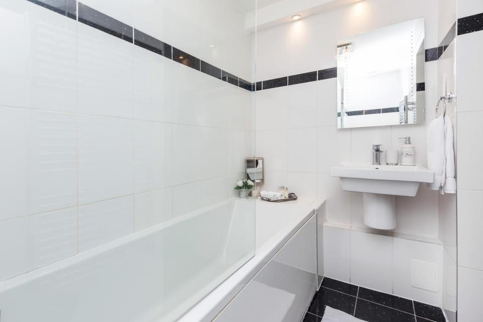 Park Lane Apartments/Shaw House Apartment in City of Westminster