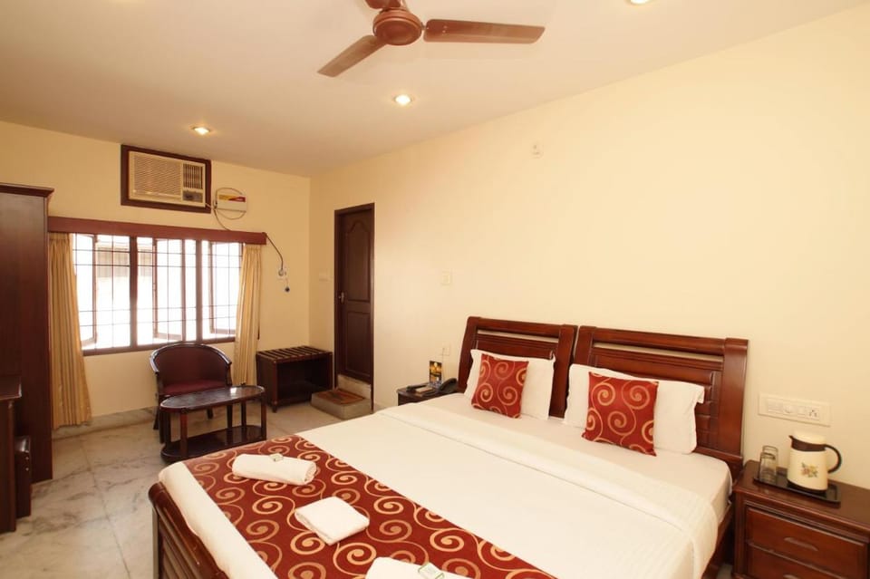 Lloyds Serviced Apartments, Near Music Academy Bed and Breakfast in Chennai