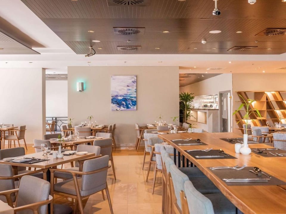 Mercure Dubai Barsha Heights Hotel Suites Hotel in Dubai