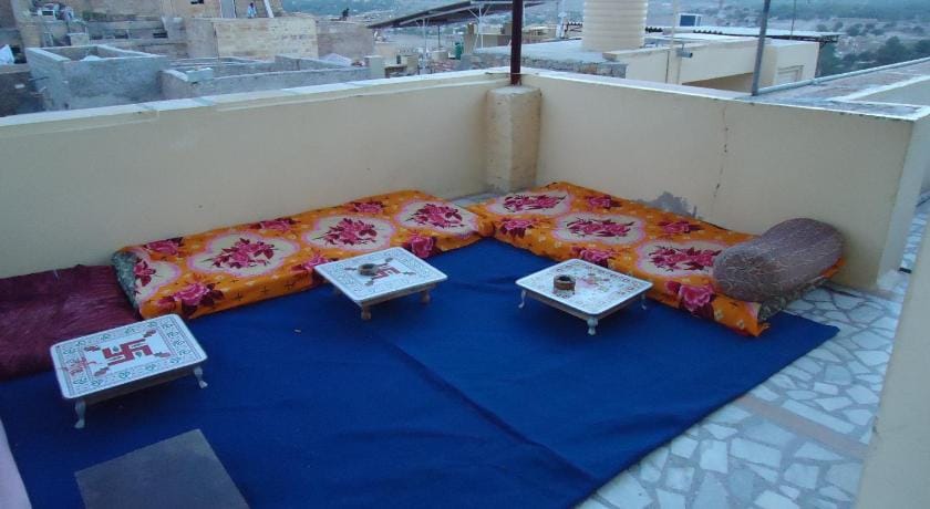 Ganesh Guest House Bed and Breakfast in Sindh