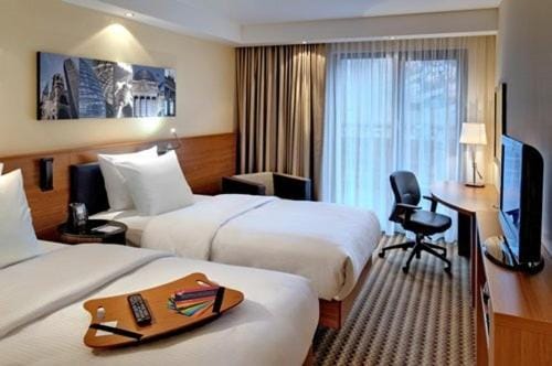 Hampton By Hilton Luton Airport Hotel in Luton