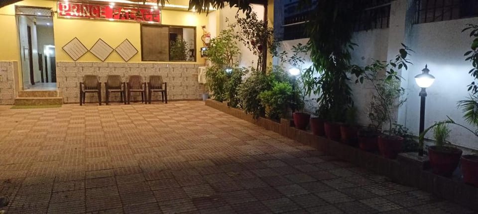 Hotel Prince Palace Hotel in Varanasi