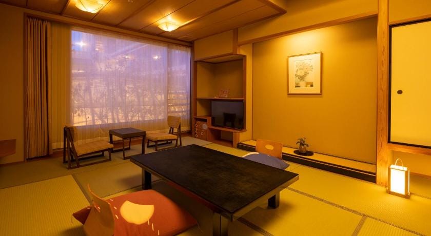 Yunokuni Tensyo Ryokan in Ishikawa Prefecture