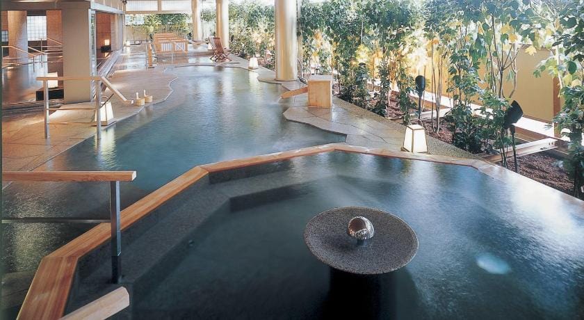 Yunokuni Tensyo Ryokan in Ishikawa Prefecture
