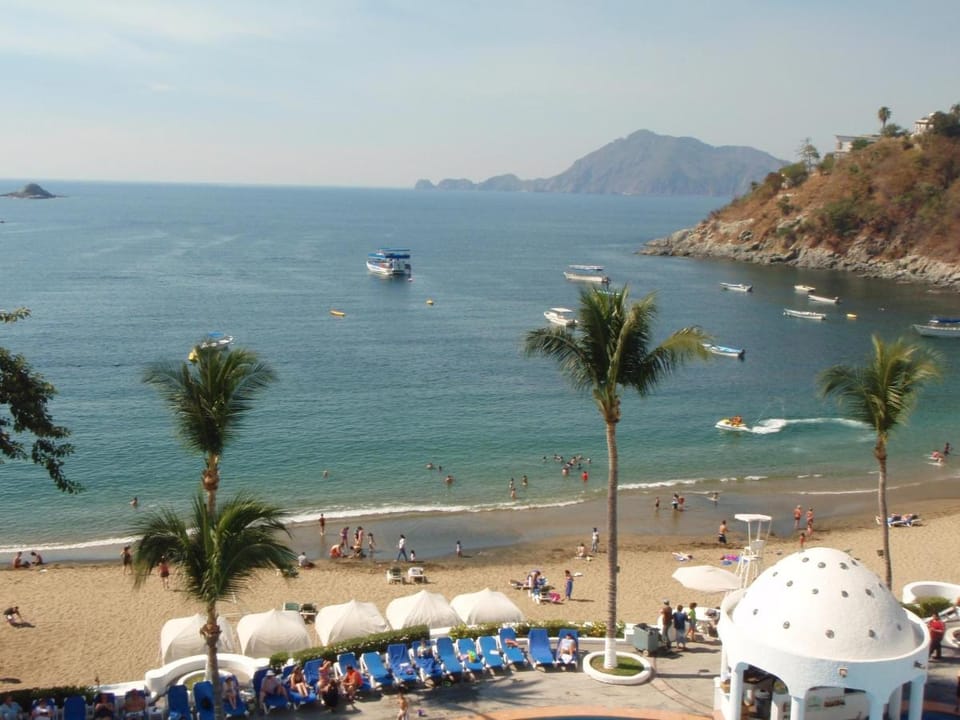 Sierra Mar All Inclusive at Tesoro Hotel in Manzanillo