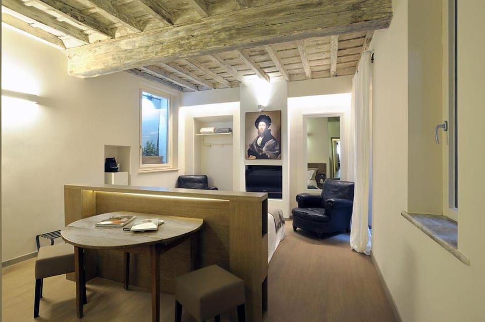 Raffaello Charmsuite Apartment in Rome