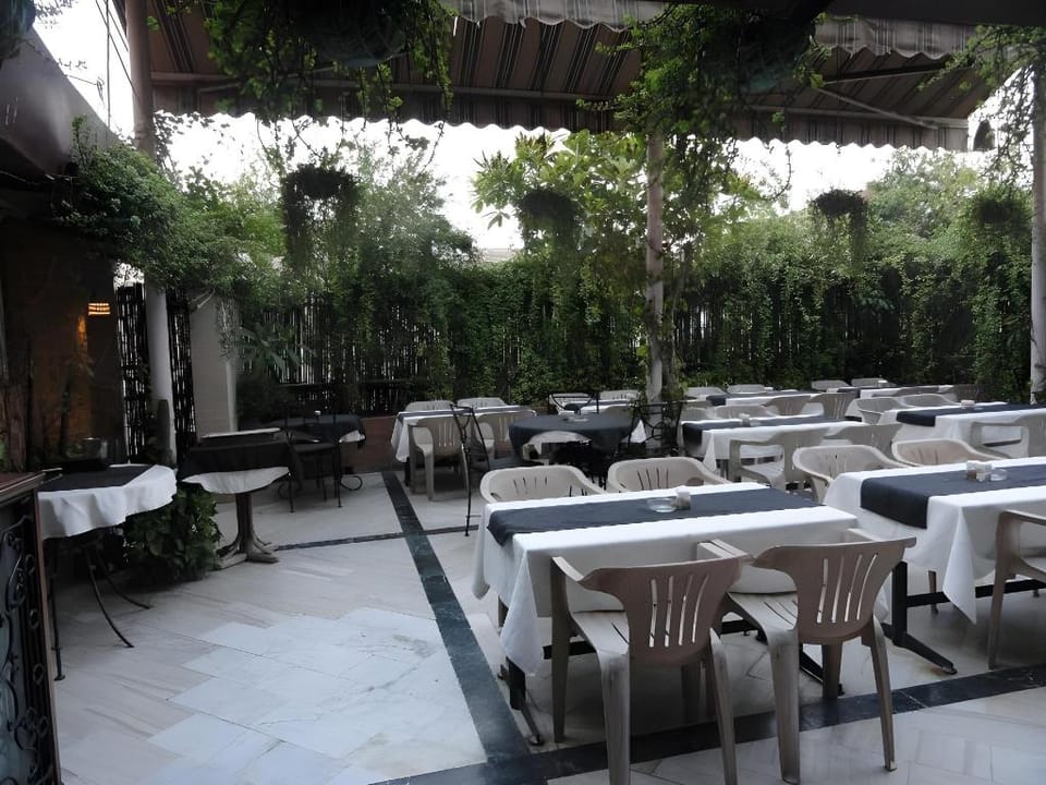 Metropolis Tourist Home Hotel in New Delhi