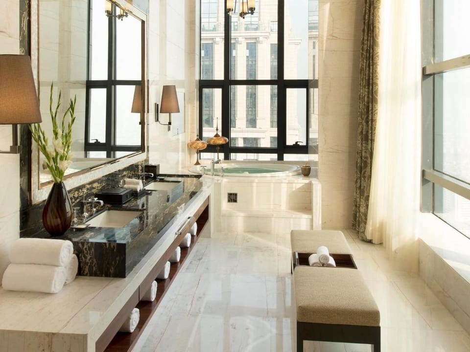 Hilton Zhongshan Downtown Hotel in Guangzhou