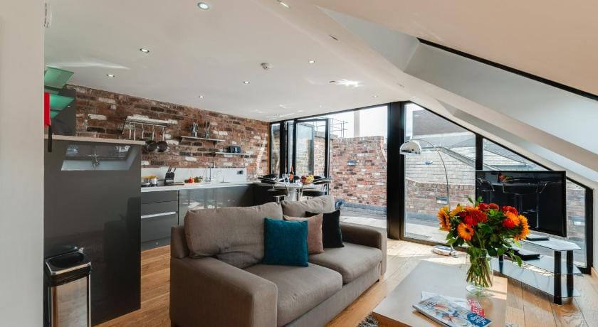 Base Serviced Apartments - Sir Thomas Street Apartment in Liverpool