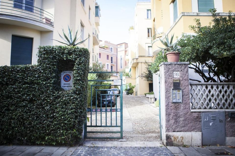 Aventino Guest House Bed and Breakfast in Rome