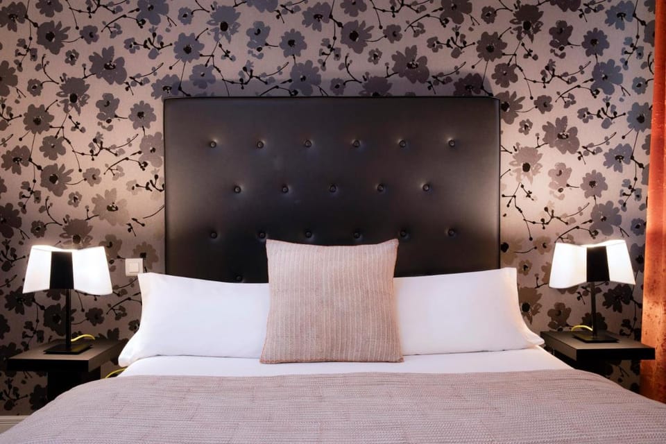Plaza Etoile Hotel in Paris