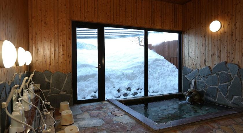 Alpine Wind Bed and Breakfast in Hakuba