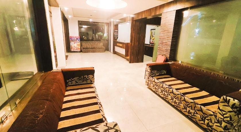 Hotel Yog Palace - Newly Renovated 2024 Hotel in Maharashtra