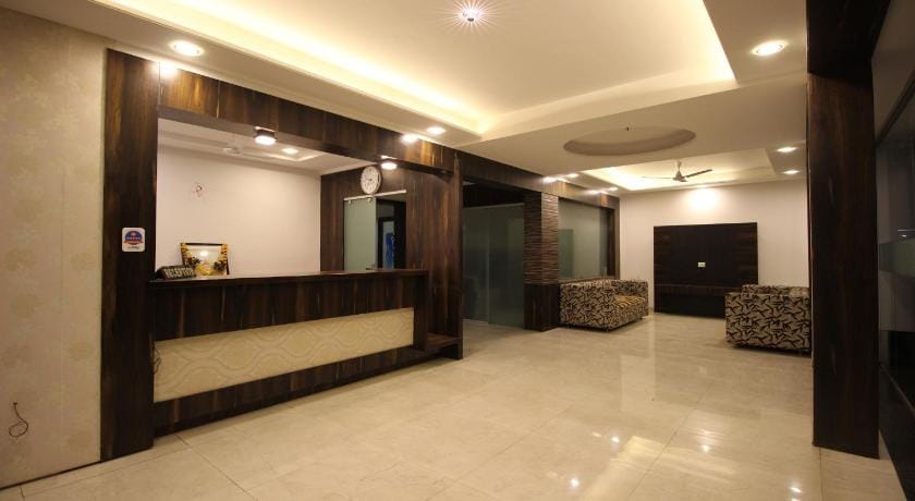 Hotel Yog Palace - Newly Renovated 2024 Hotel in Maharashtra