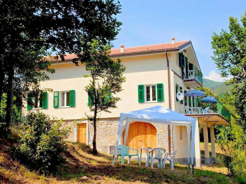 Cottage in Sesta Godano near Forest  Sea Vacation rental in Liguria