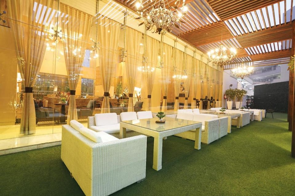 DoubleTree by Hilton Gurugram Baani Square Hotel in Gurugram