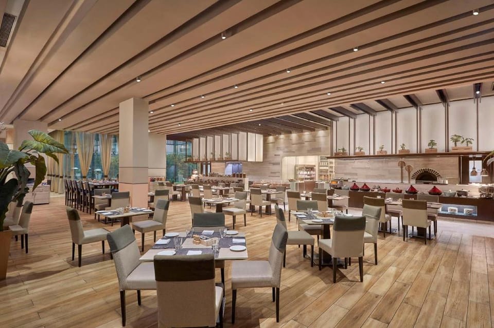 DoubleTree by Hilton Gurugram Baani Square Hotel in Gurugram