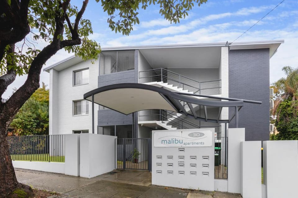 Malibu Apartments - Perth Apartment in Perth