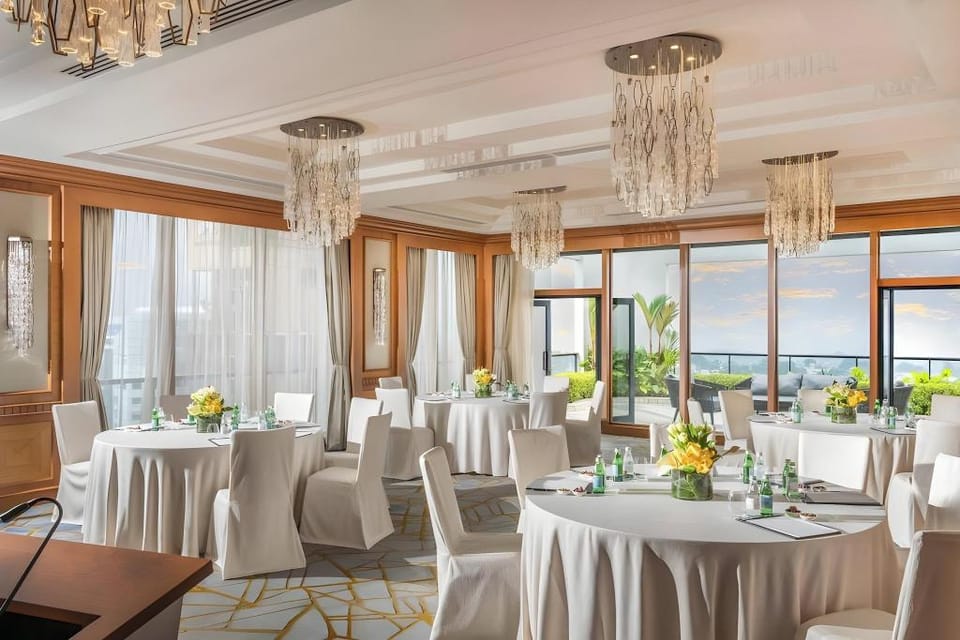 Four Seasons Hotel Singapore Hotel in Singapore