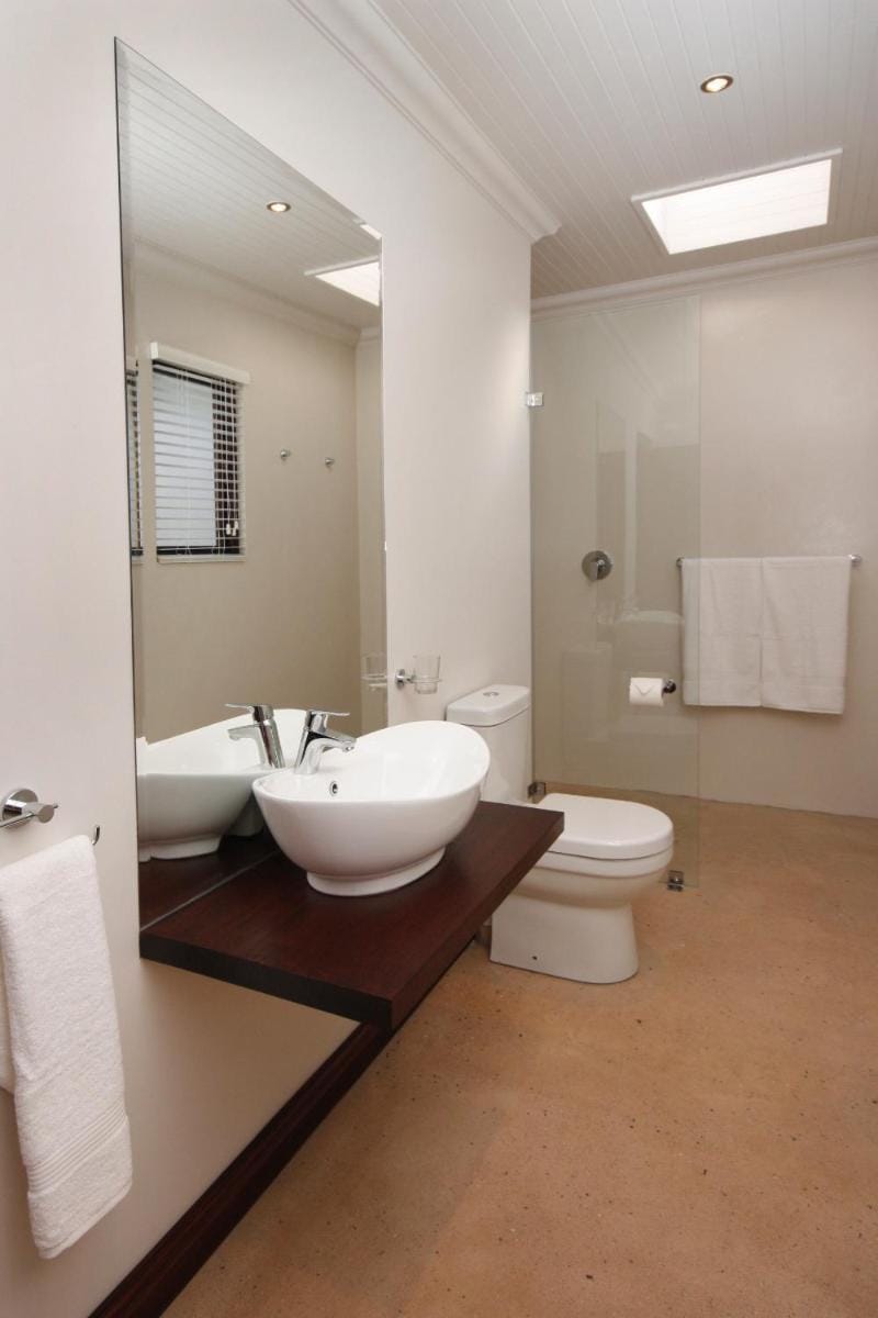 The Potting Shed Guest House Bed and Breakfast in Hermanus