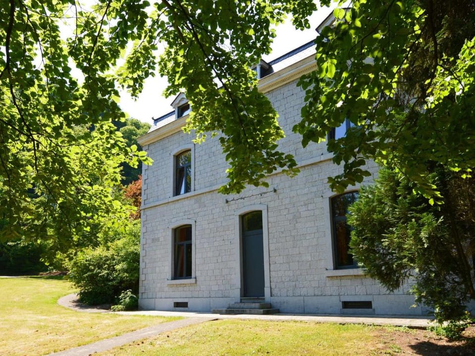 Spacious Durbuy group stay Vacation rental in Wallonia, Belgium