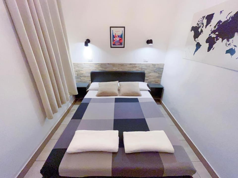 Overseas Guesthouse Bed and Breakfast in Rome