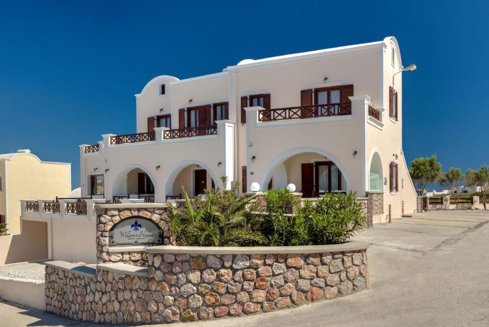 William's Houses Apartment in Santorini