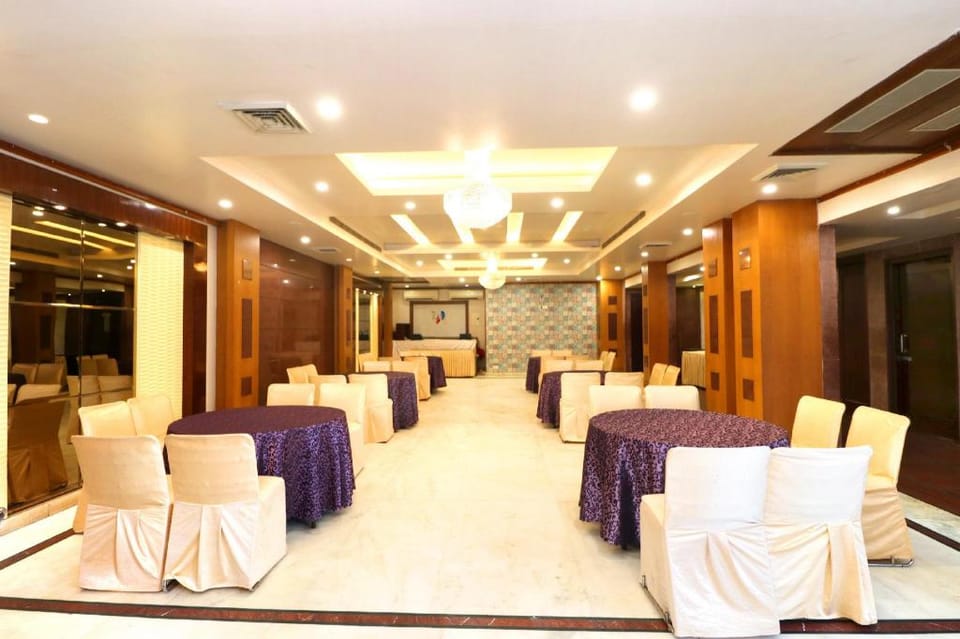 Hotel Leela Grande Hotel in Haryana