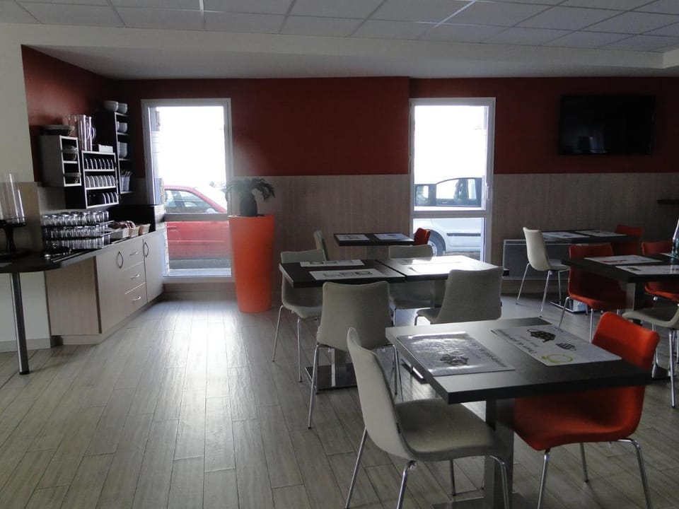 The Originals Access, Hotel Cholet Gare Hotel in Pays de la Loire