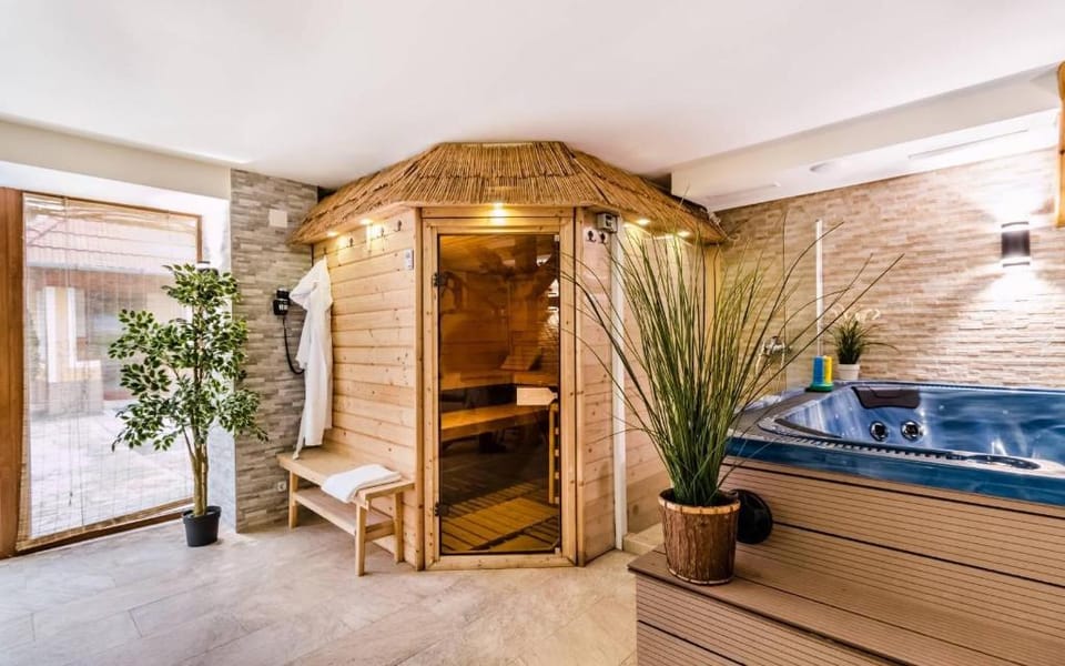 Pensiunea Cristina Bed and Breakfast in Brașov County