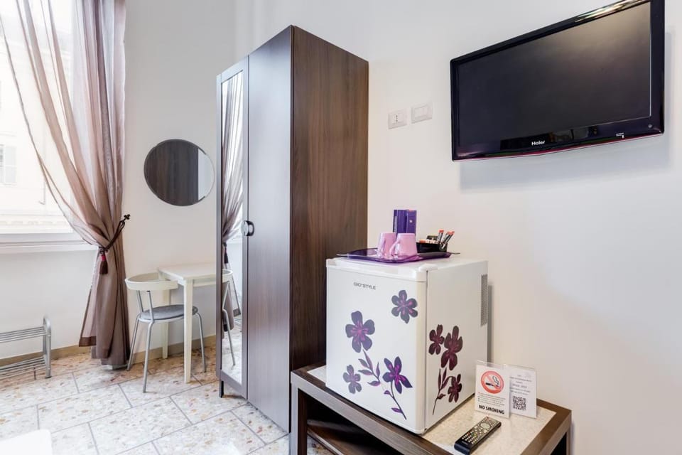 2 Passi Al Colosseo B&B Bed and Breakfast in Rome