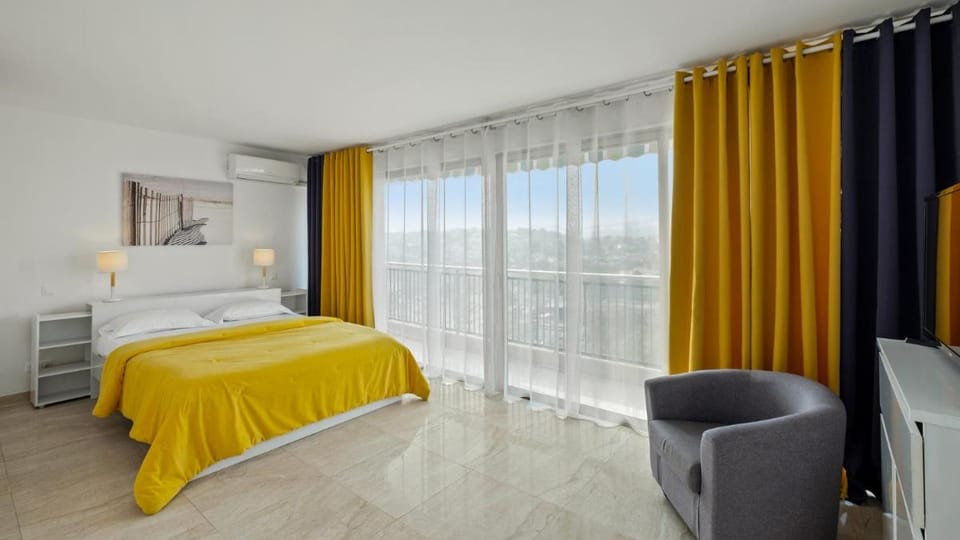 Cannes Marina Appart Hotel Mandelieu Apartment hotel in Mandelieu-La Napoule